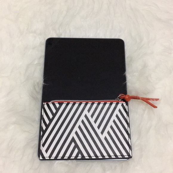 Geometric Wallet Case - Picture 2 of 5